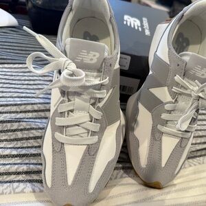 New Balance 327 sz 9